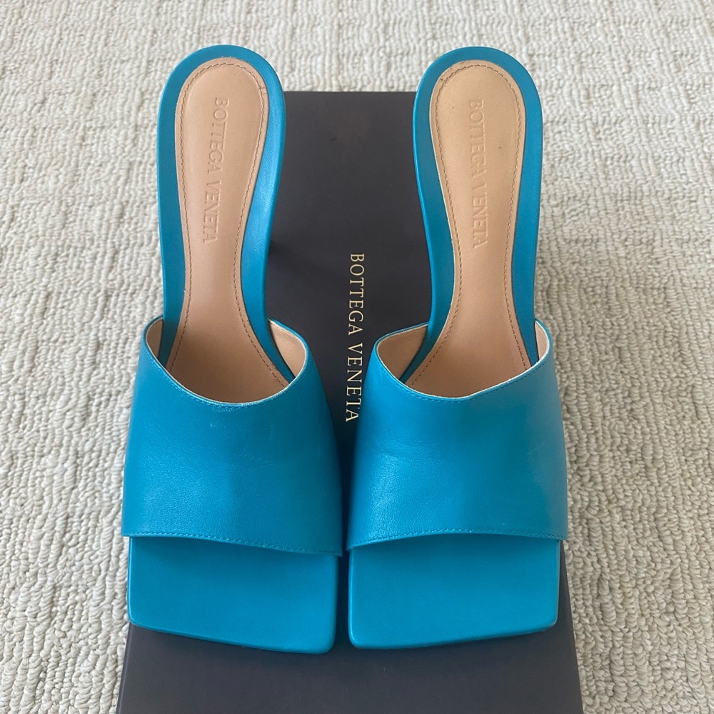 Gorgeous authentic Bottega Veneta mules - size 6 (36)